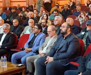 پایان باشکوه نخستین جشنواره ملی عکس “ویان”؛ کرج میزبان نوآوری در عکاسی